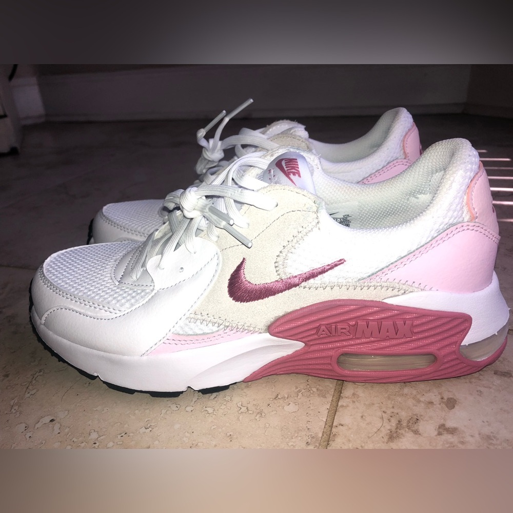 Nike 💕🤍Women’s Air Max White with Pink Excee in Pink/white foam NWT